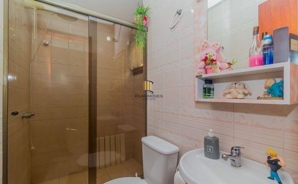 Casa em Condomínio bairro Tristeza de 3 dormitórios e 3 vagas