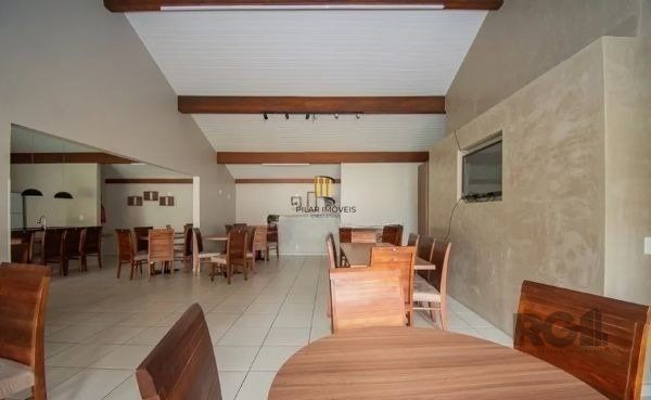 Casa condomínio no Humaitá de 3 dormitórios e vaga DESOCUPADA