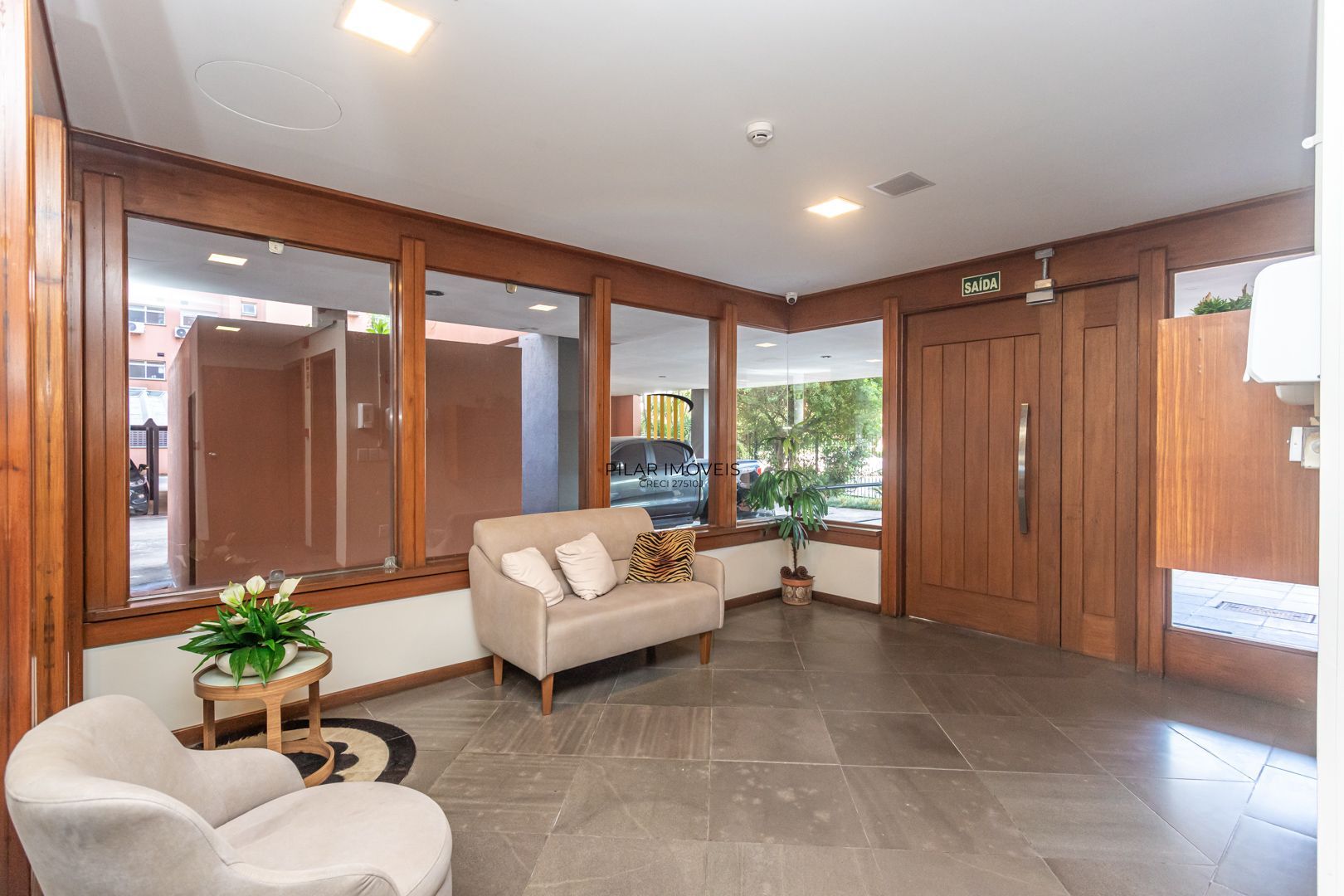 Apartamento de 2 dormitórios DESOCUPADO em frente do Iguatemi