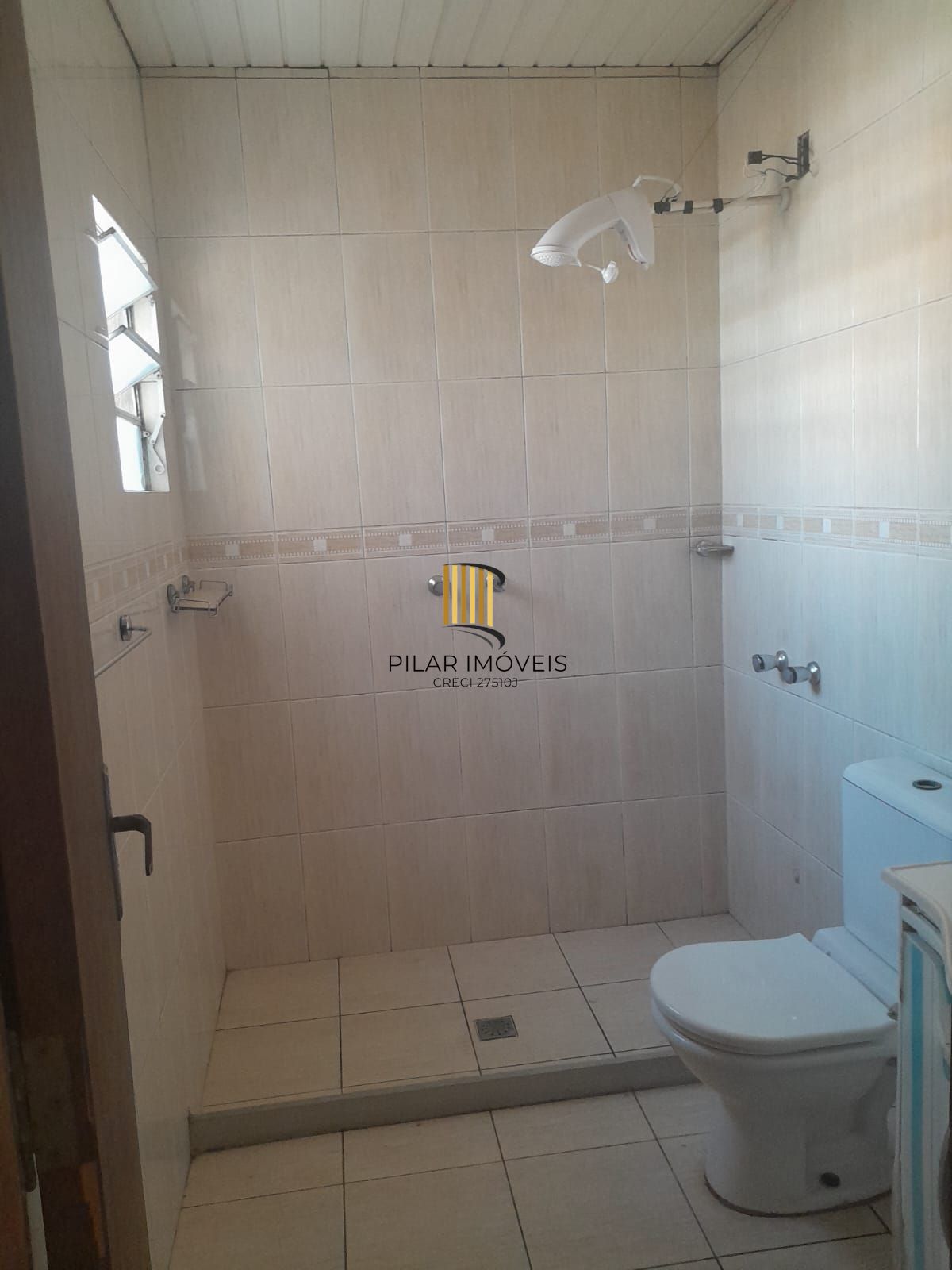 Casa 4 dormitórios no bairro Jardim Algarve