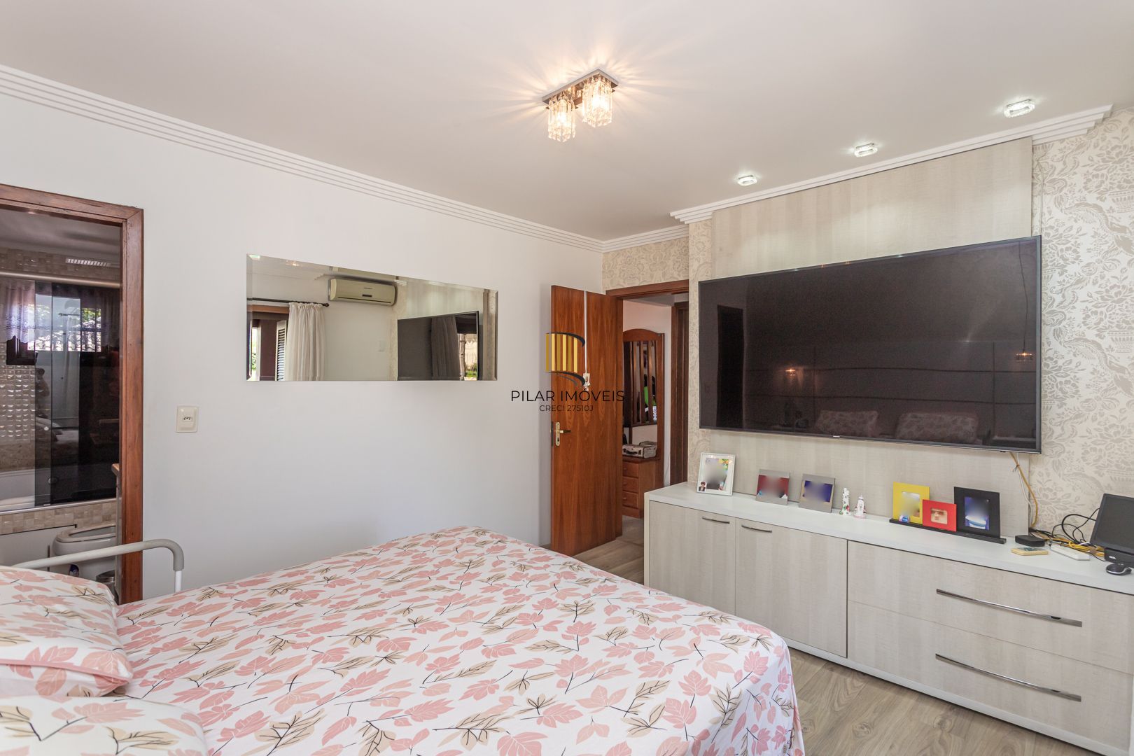 Casa 3 dormitórios no bairro Camaquã