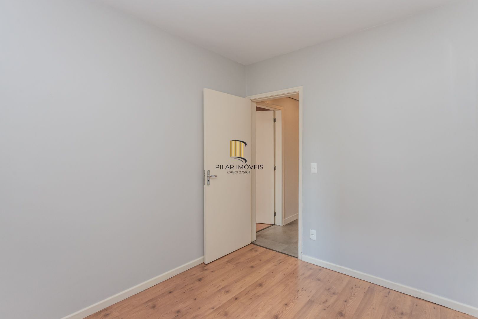 Apartamento garden no bairro Santa Cecilia de 2 dormitórios e vaga