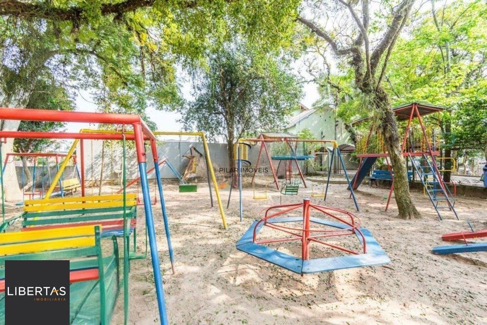 Apartamento no bairro Cristal de 2 dormitórios e vaga DESOCUPADO