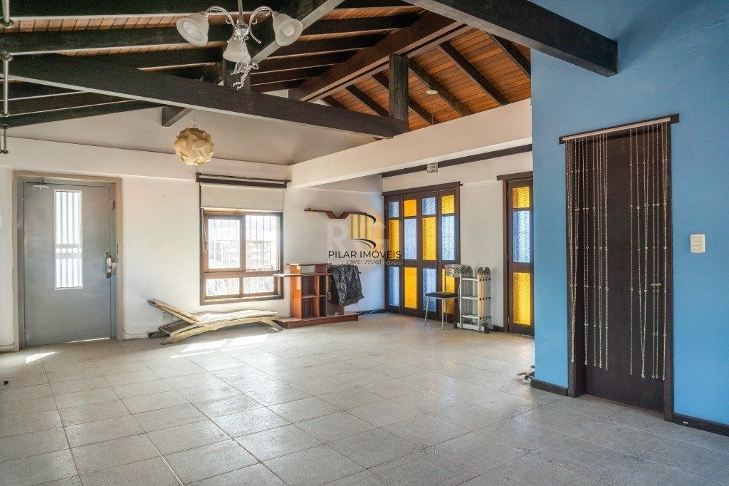 Casa para Venda de 5 dormitórios 3 vagas - bairro Chácara das Pedras