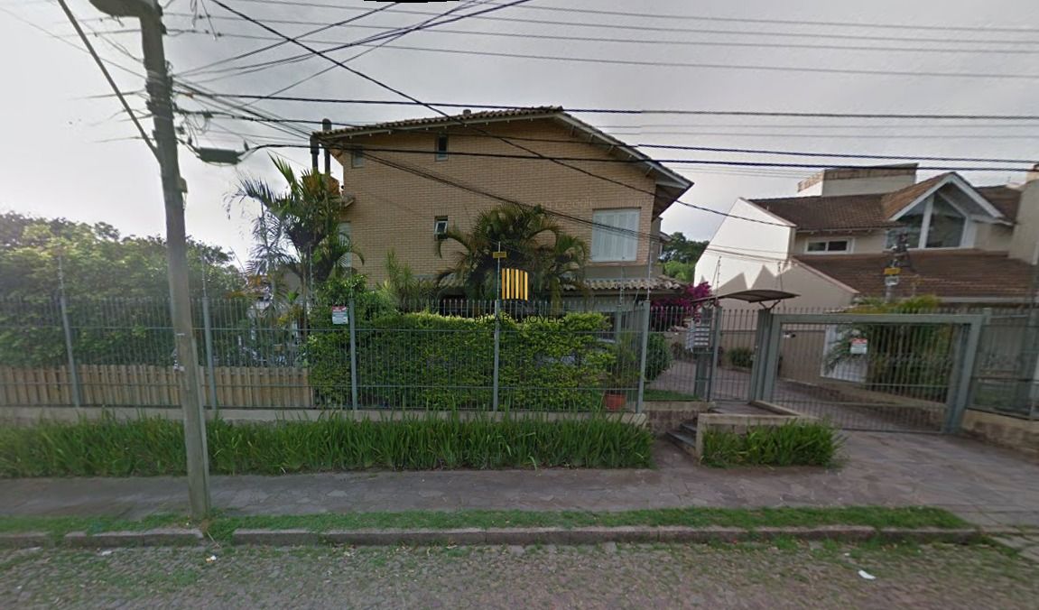 Casa em Condomínio em Ipanema de 3 dormitórios e 2 vagas