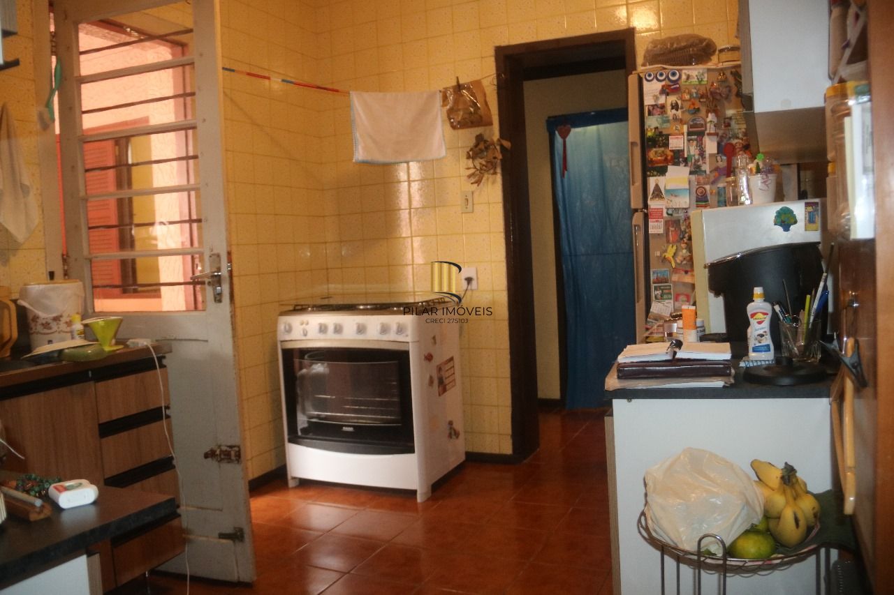 Casa 11 dormitórios 03 vagas de garagem
