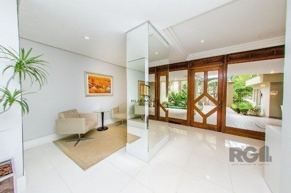 Apartamento no bairro Auxiliadora com 90m² de 2 dormitórios e 2 vagas
