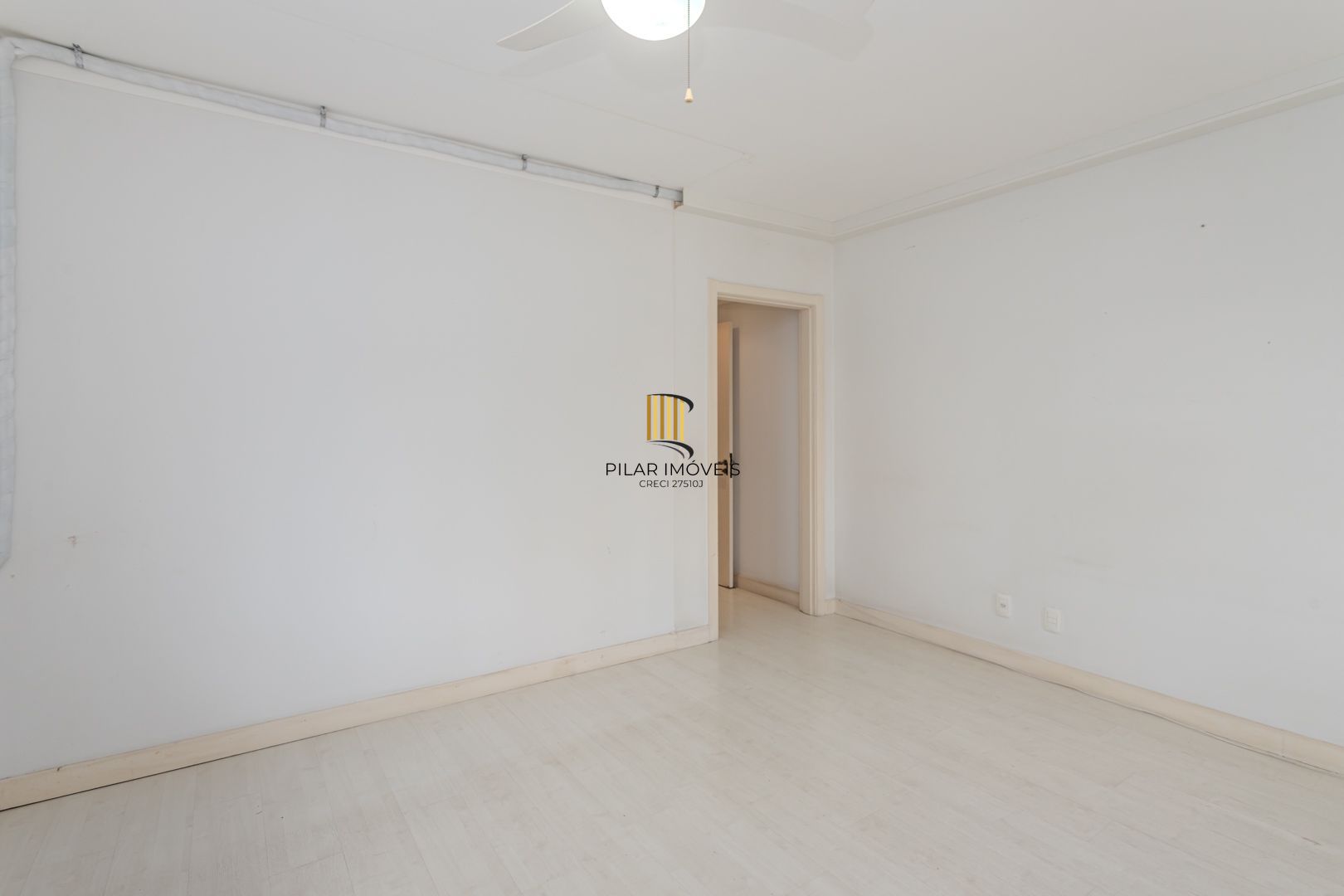 Apartamento no Moinhos de Vento de 3 dormitórios e vaga DESOCUPADO