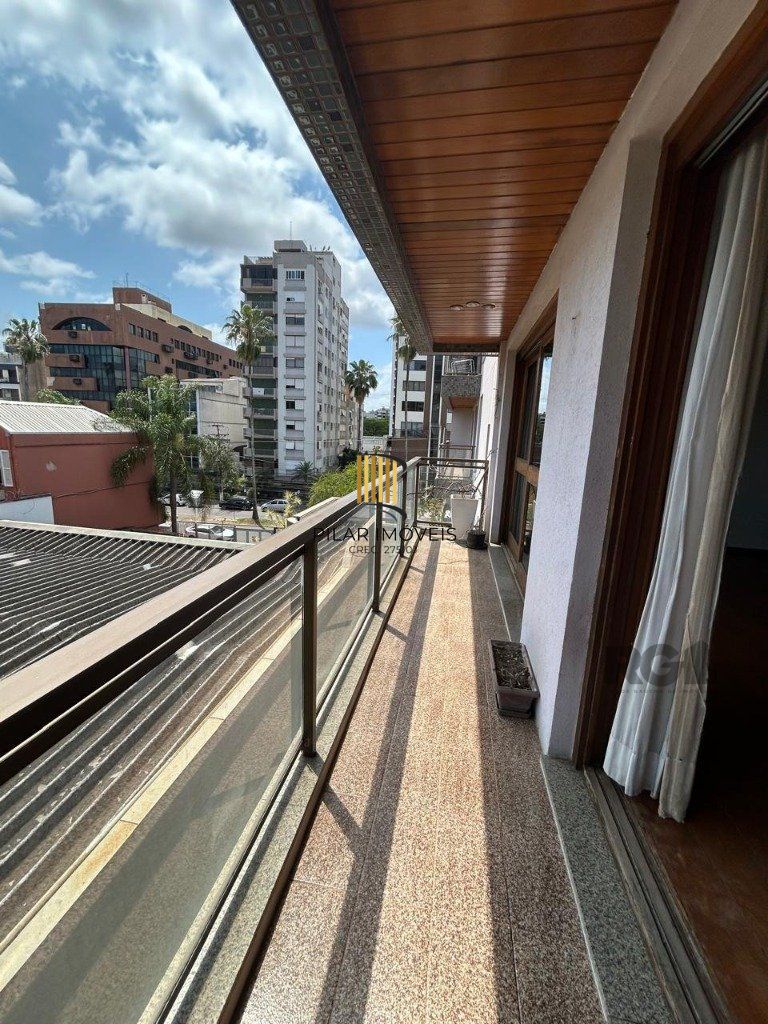 Apartamento 3 dormitórios no bairro Menino Deus