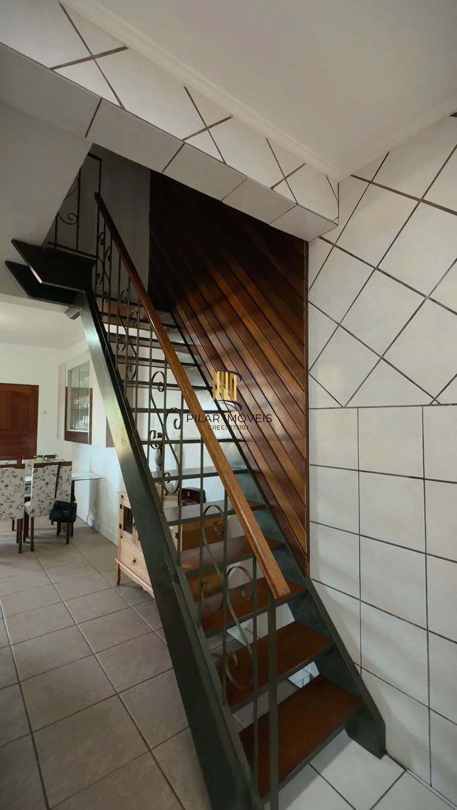 Excelente casa para venda com edicula e sotão. Entrar e morar!