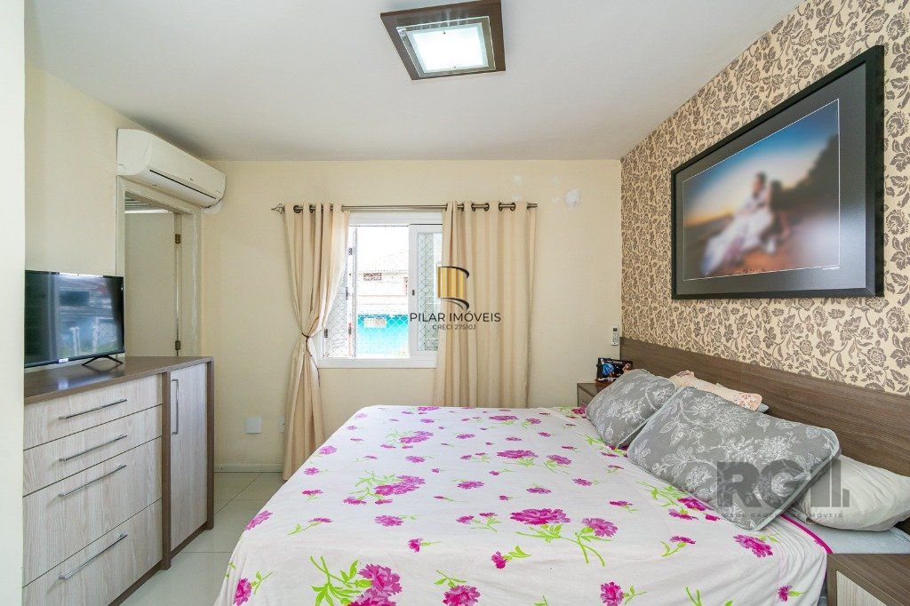 Casa sobrado no Sarandi de 3 dormitórios e vaga