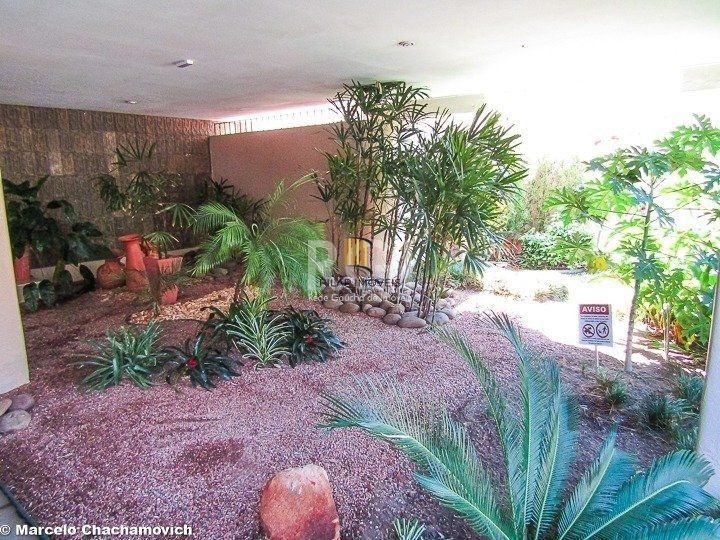 Apartamento no Petrópolis de 1 dormitório e vaga