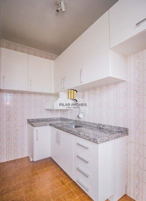 Apartamento de 2 dormitórios, Floresta DESOCUPADO