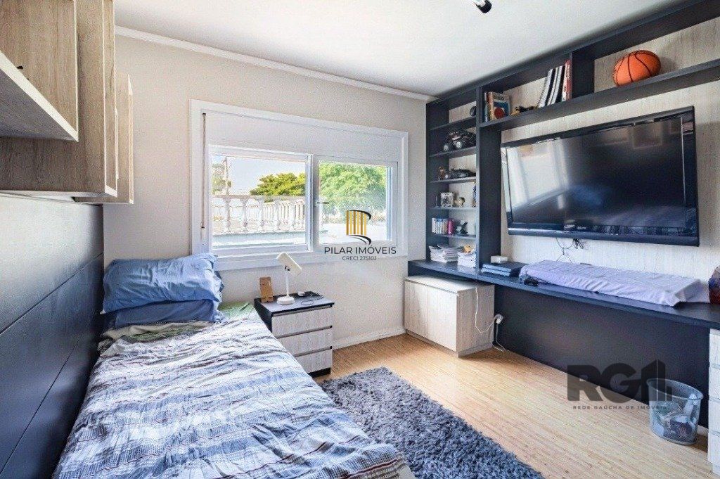 Casa 4 dormitórios no bairro Chácara das Pedras