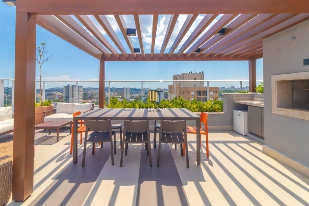 Apartamento no Partenon de 1 dormitório e vaga DESOCUPADO