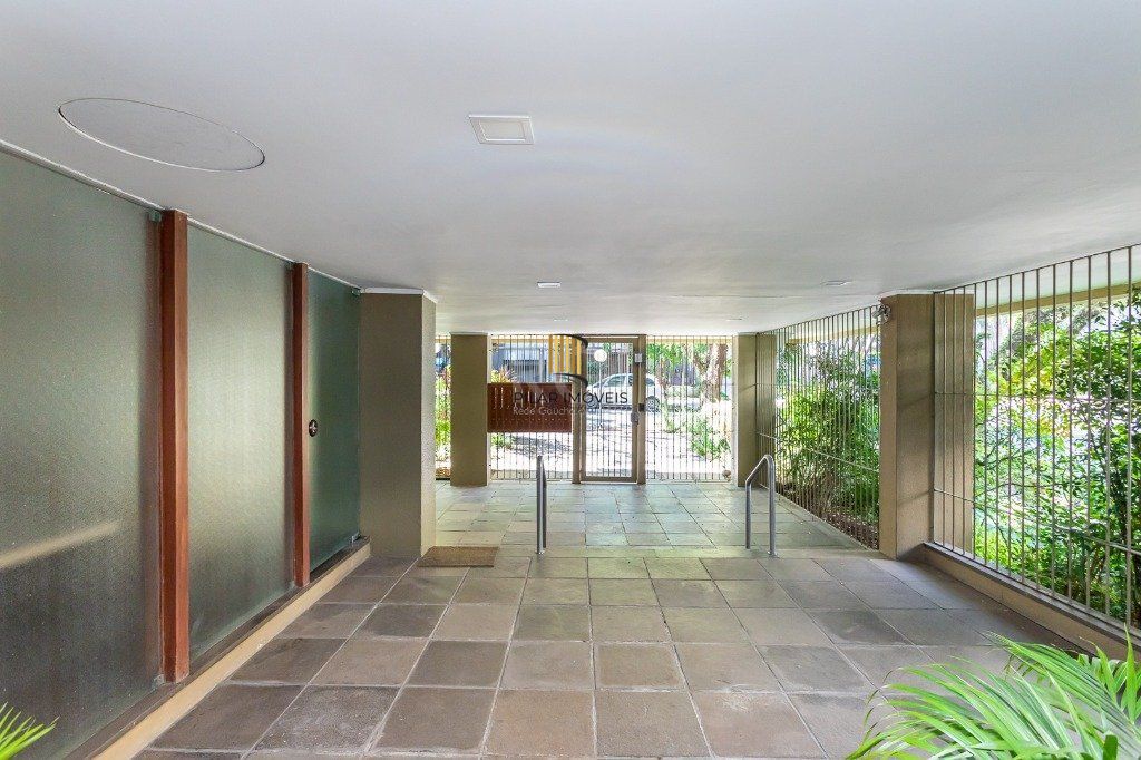 Apartamento no bairro Mont Serrat de 3 dormitórios e vaga Desocupado