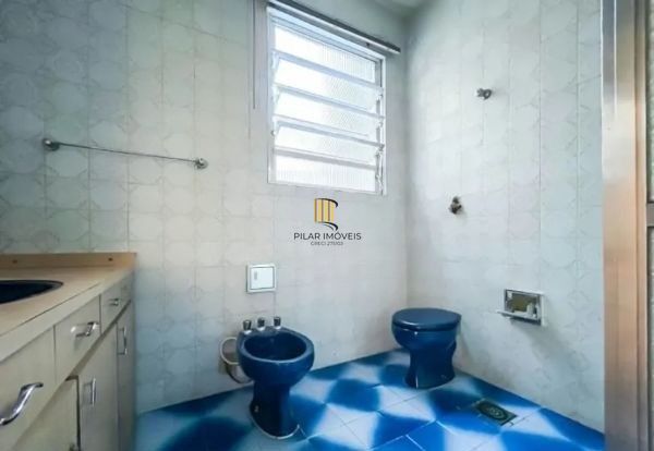 Apartamento no Bom Fim de 3 dormitórios frente com 103m² DESOCUPADO