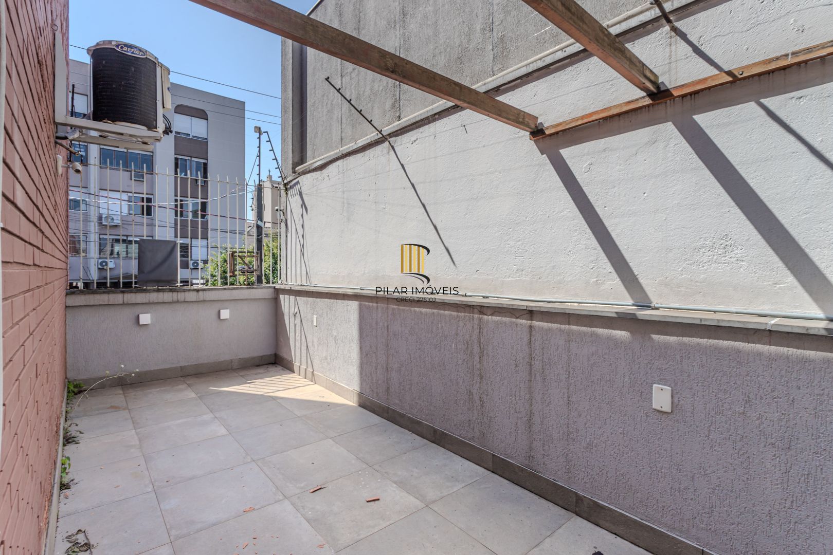 Apartamento garden no bairro Santa Cecilia de 2 dormitórios e vaga