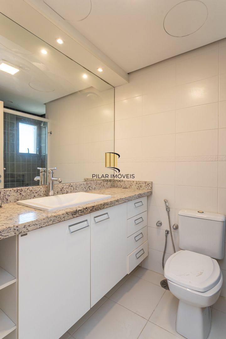 Apartamento no bairro Mont Serrat de 2 suítes e 2 vagas DESOCUPADO