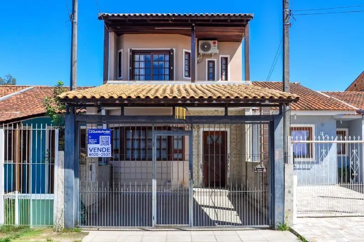 Casa 3 dormitórios no bairro Hípica