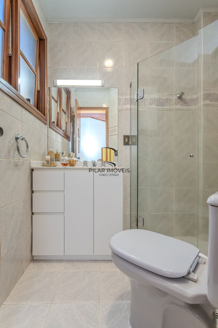 Cobertura duplex no bairro Petrópolis de 3 dormitórios vaga e terraço