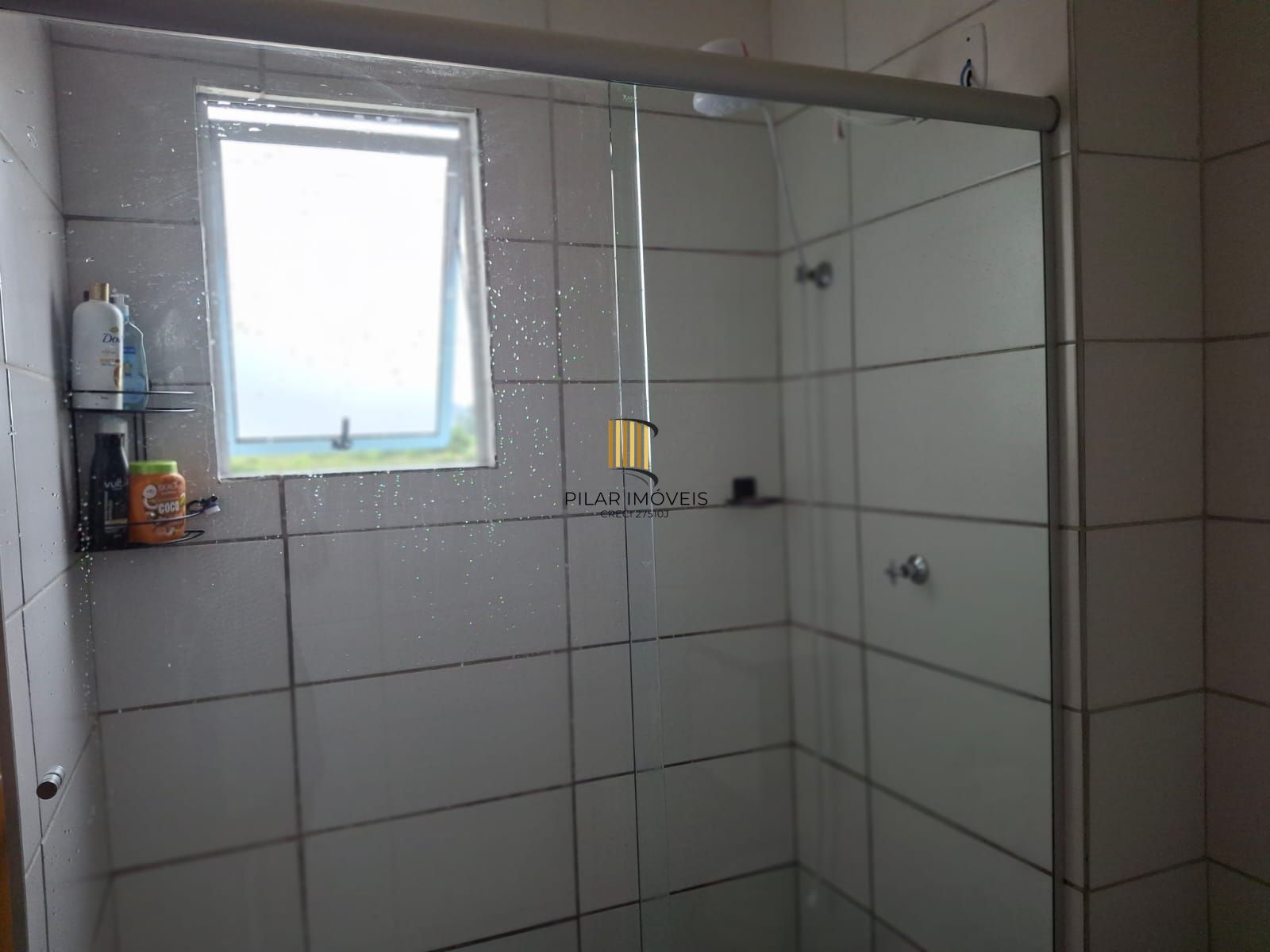 Apartamento 02 dormit com vaga fixa, no bairro Chapéu do Sol, em Porto Alegre