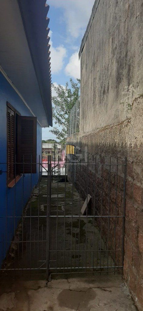 Casa para Venda - 68m², 2 dormitórios, 1 vaga - Belém Novo