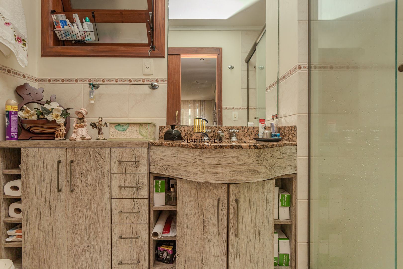 Cobertura no Menino Deus de 3 dormitórios e vaga