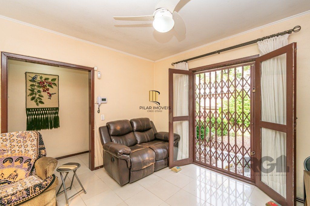 Sobrado de 4 dormitórios no Moinhos de Vento