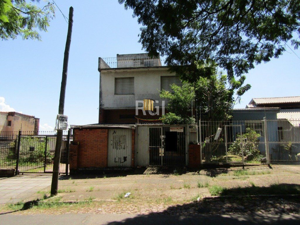 Casa para Venda - 390m², 5 dormitórios, 2 vagas - Vila Jardim