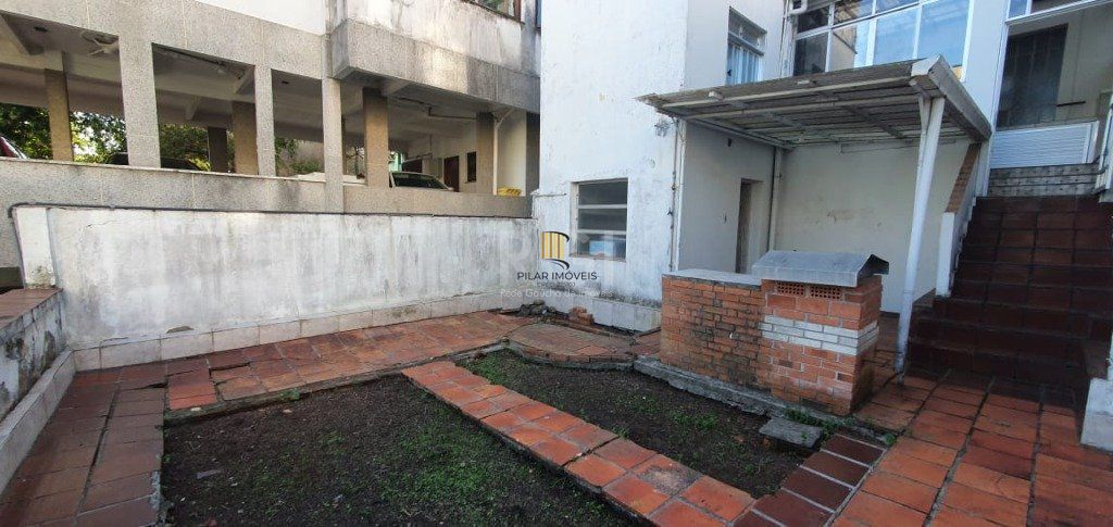 Casa para Venda 3 dormitórios, 2 vagas - Petrópolis