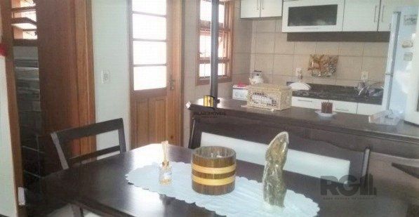 Casa em condomínio no Partenon de 3 dormitórios e vaga