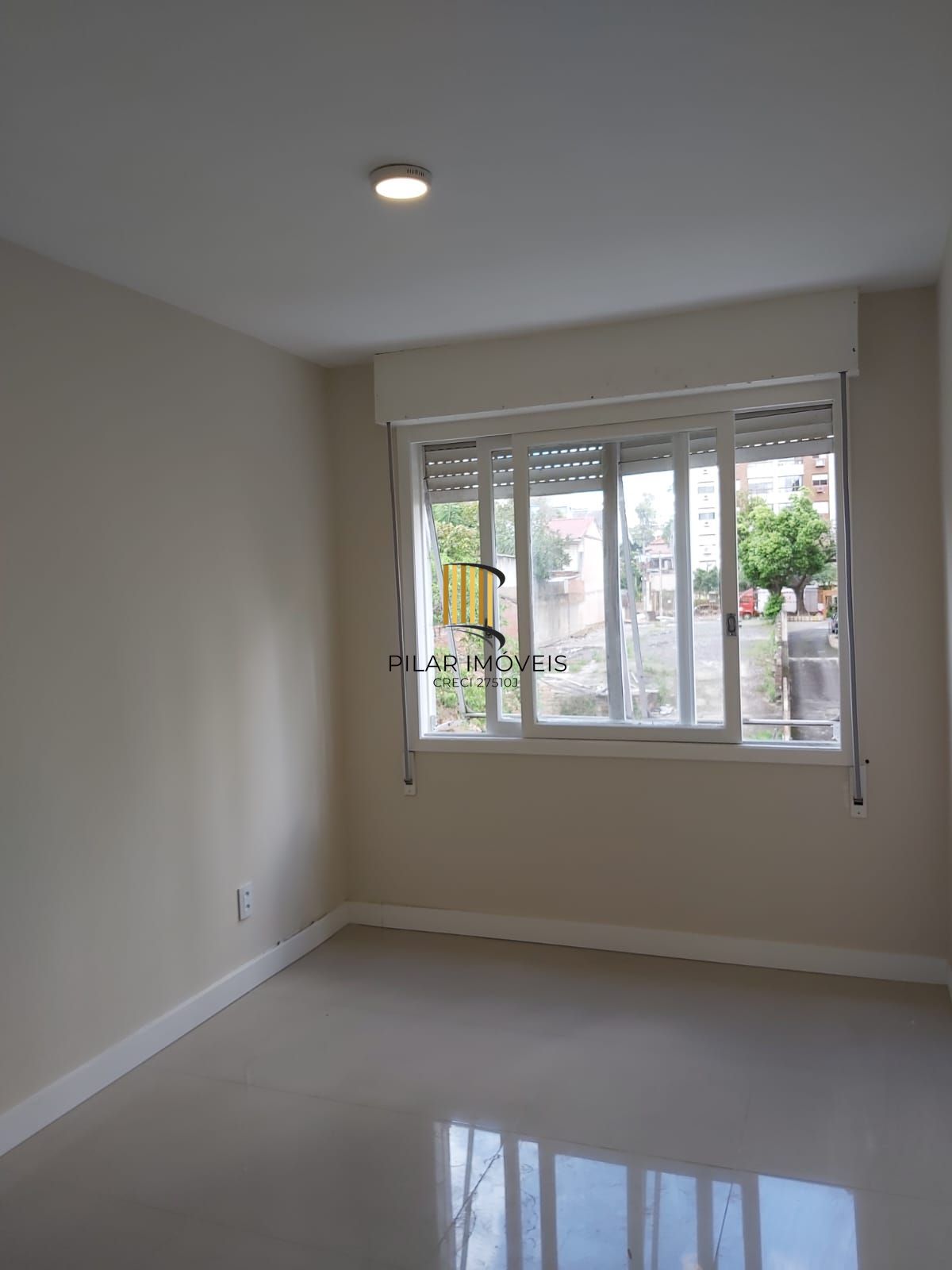 Apartamento no Higienópolis de 2 dormitórios reformado DESOCUPADO