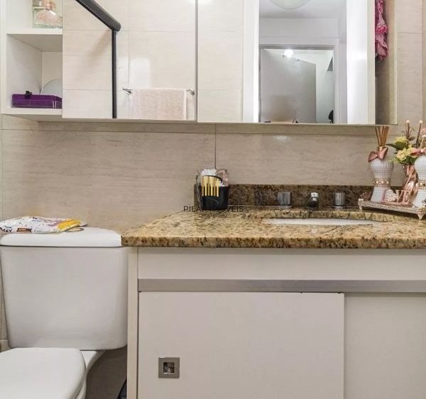 Casa em condomínio de 2 dormitórios vaga e infra