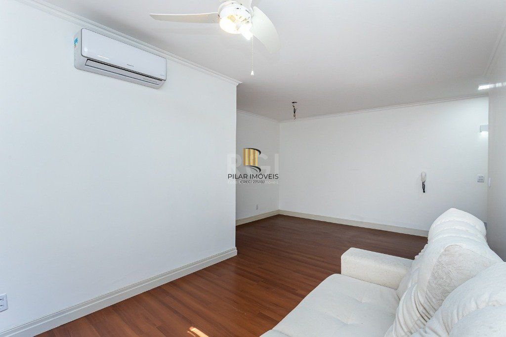 Apartamento no bairro Mont Serrat de 3 dormitórios e vaga Desocupado