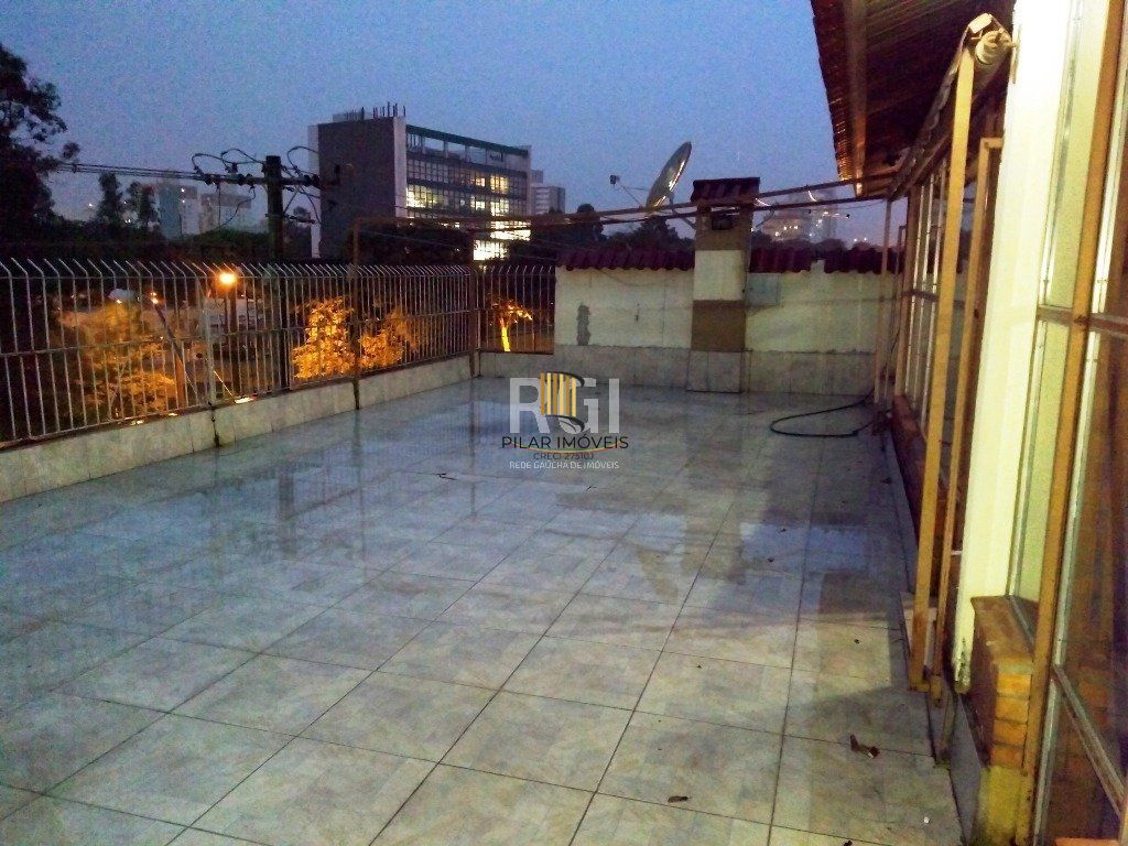 Cobertura para Venda - 323.99m², 3 dormitórios, sendo 1 suites, Partenon