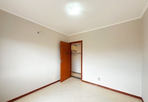 Apartamento no bairro Santana de 3 dormitórios e vaga DESOCUPADO