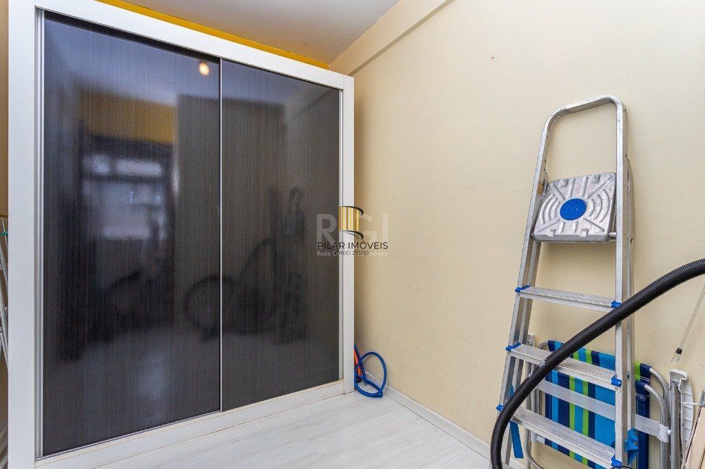 Apartamento de 03 dormitórios (01suíte), com vaga, no bairro São João, em Porto Alegre RS