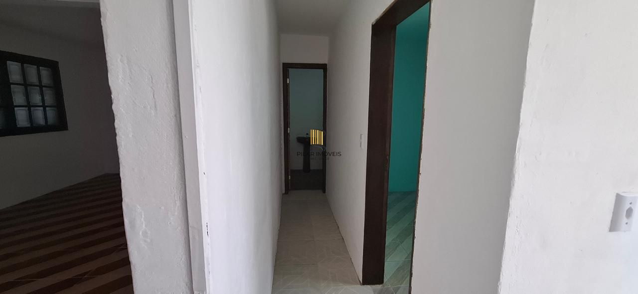 Casa em Canoas de 2 dormitórios DESOCUPADA