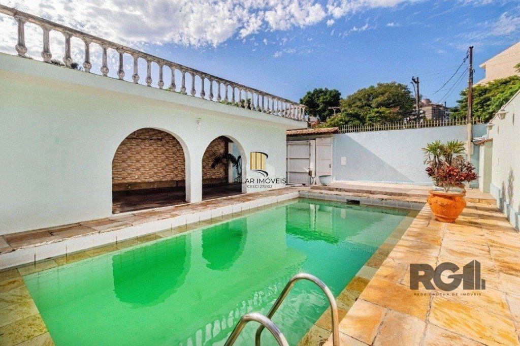 Casa 4 dormitórios no bairro Chácara das Pedras