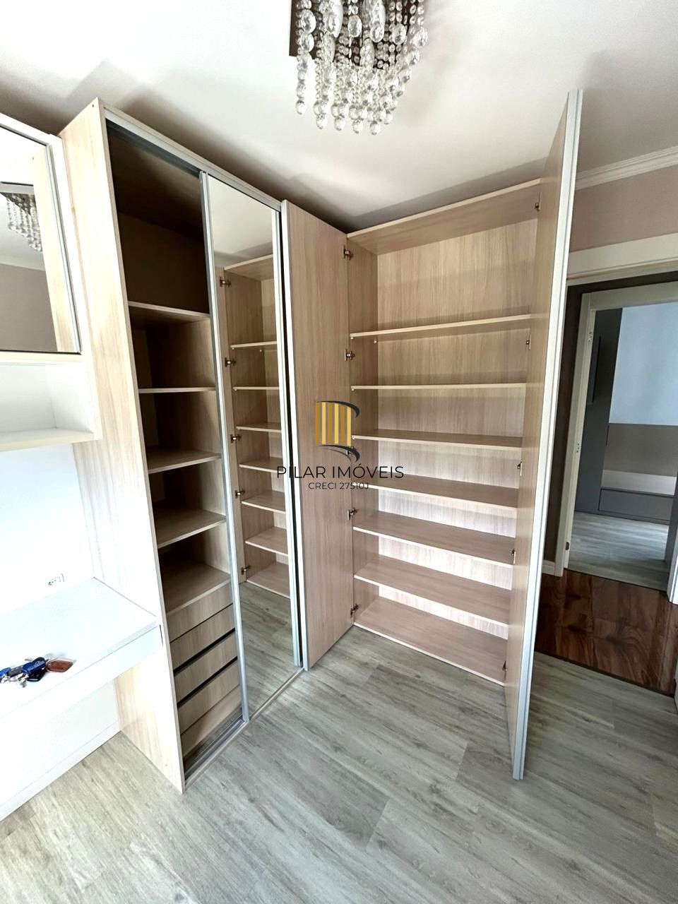 Apartamento no Sarandi de 3 dormitórios e 2 vagas