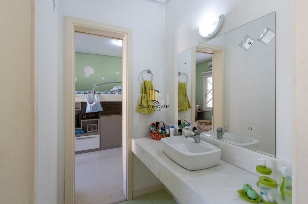Casa 3 dormitórios no bairro Cristal
