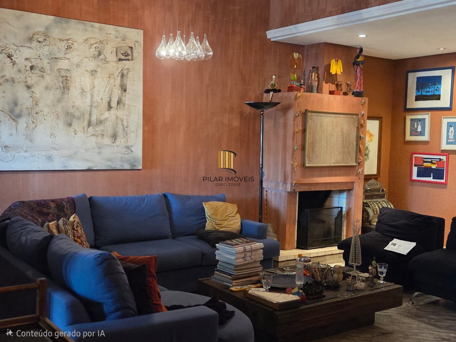 Casa de Condomínio 5 dormitórios no bairro Três Figueiras