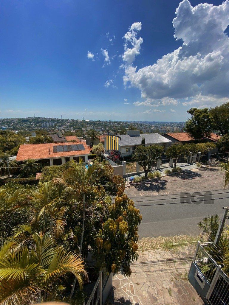 Casa no Teresópolis de 4 dormitórios e 4 vagas