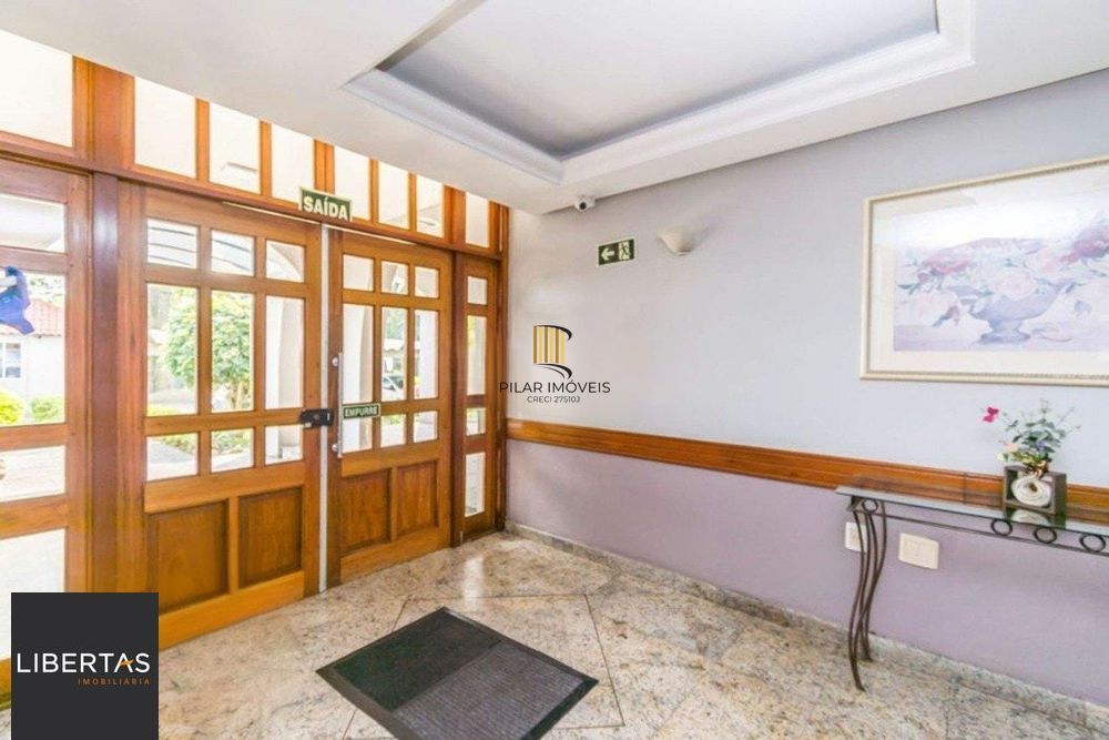 Apartamento no bairro Cristal de 2 dormitórios e vaga DESOCUPADO