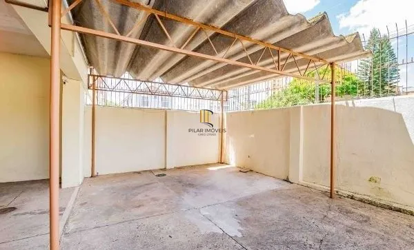 Apartamento no Passo D'areia de 1 dormitório e 2 vagas DESOCUPADO