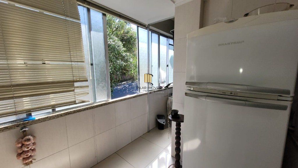 Apartamento no Petrópolis de 2 dormitórios e vaga