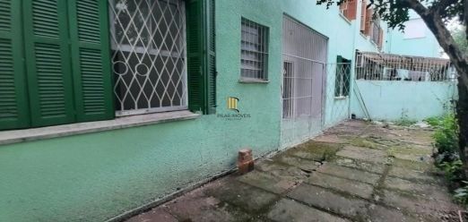 Apartamento no bairro Teresópolis de 1 dormitório térreo com pátio