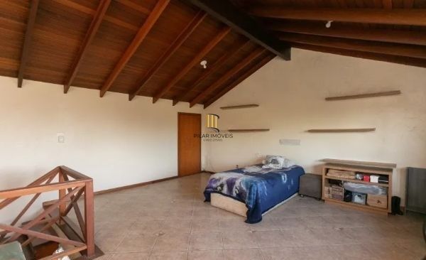 Casa sobrado no bairro Ecoville de 3 dormitórios e 4 vagas