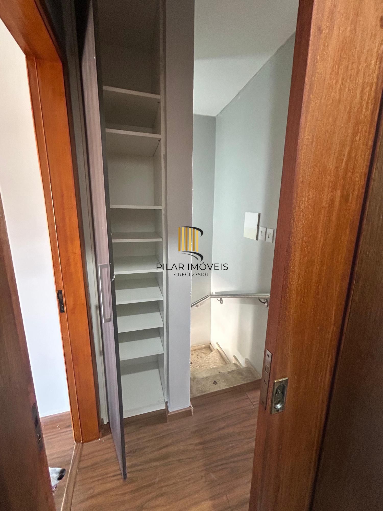 Casa sobrado no bairro São José em Canoas de 2 dormitórios